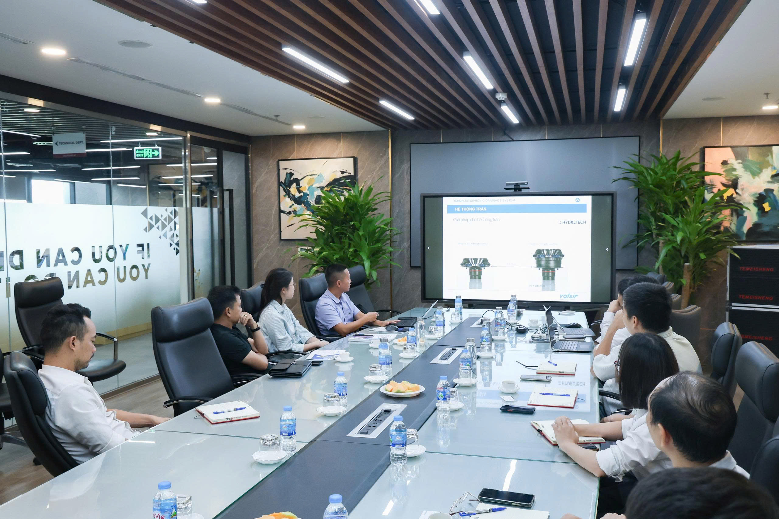 z6780683700968_ed34d5aba9192974b92a9c1c320ffd0d